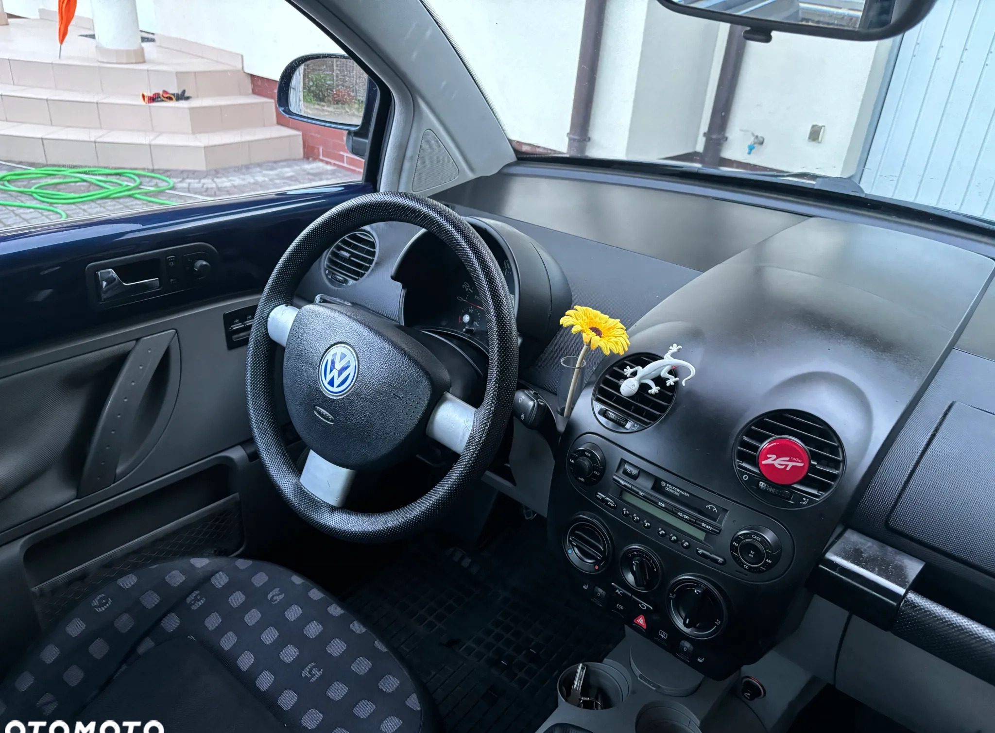 Volkswagen New Beetle cena 7200 przebieg: 181700, rok produkcji 1999 z Brwinów małe 67